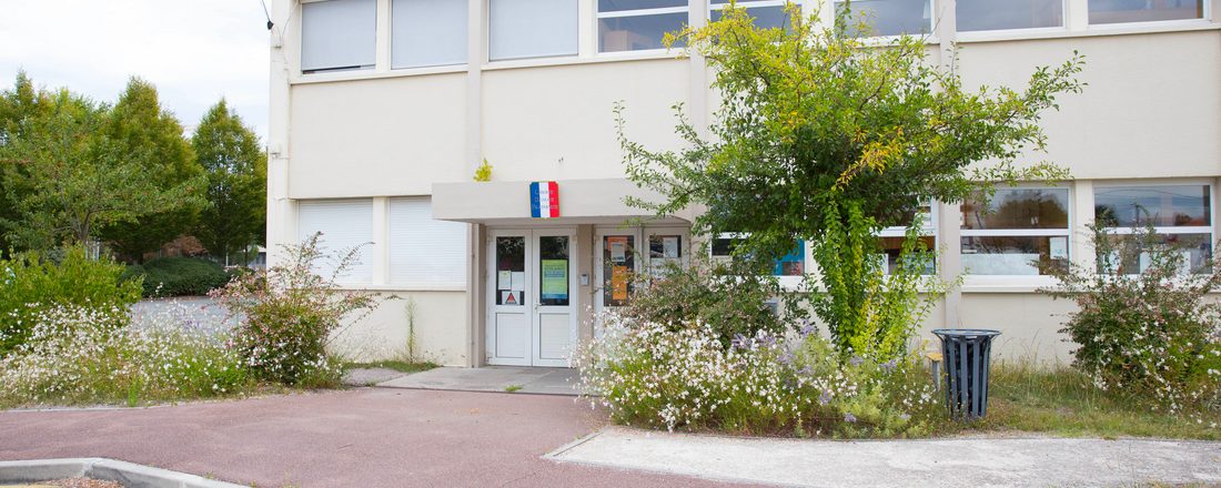 Entrée de l'école Jean Macé à Mérignac