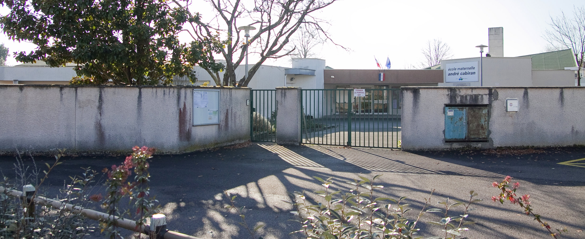 Entrée de l'école maternelle André Cabiran