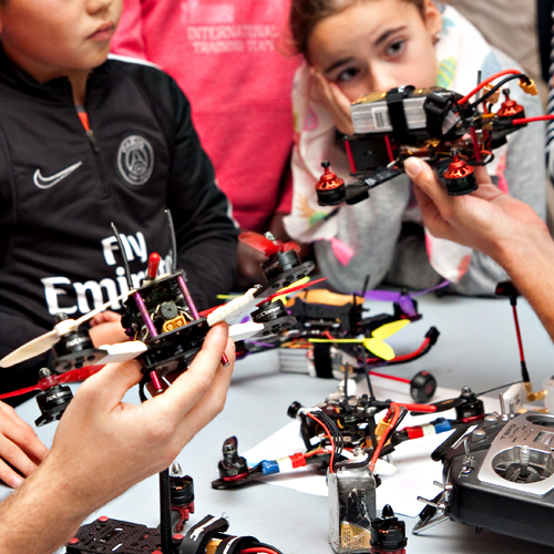 UAV-Kids : quand les enfants découvrent le monde des drones